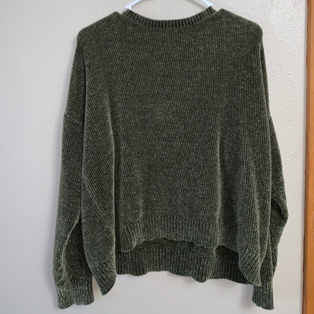 dark green chenille sweater. size small.